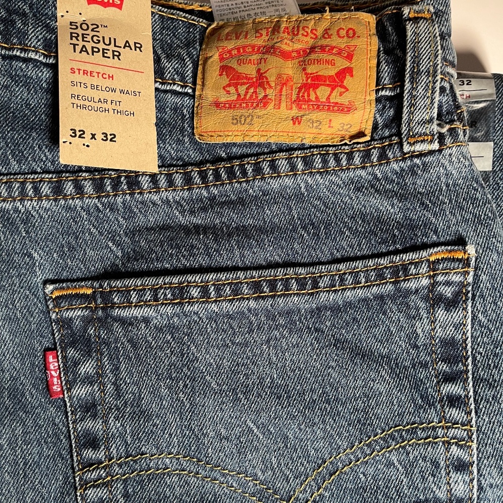 Levies 502 regular taper